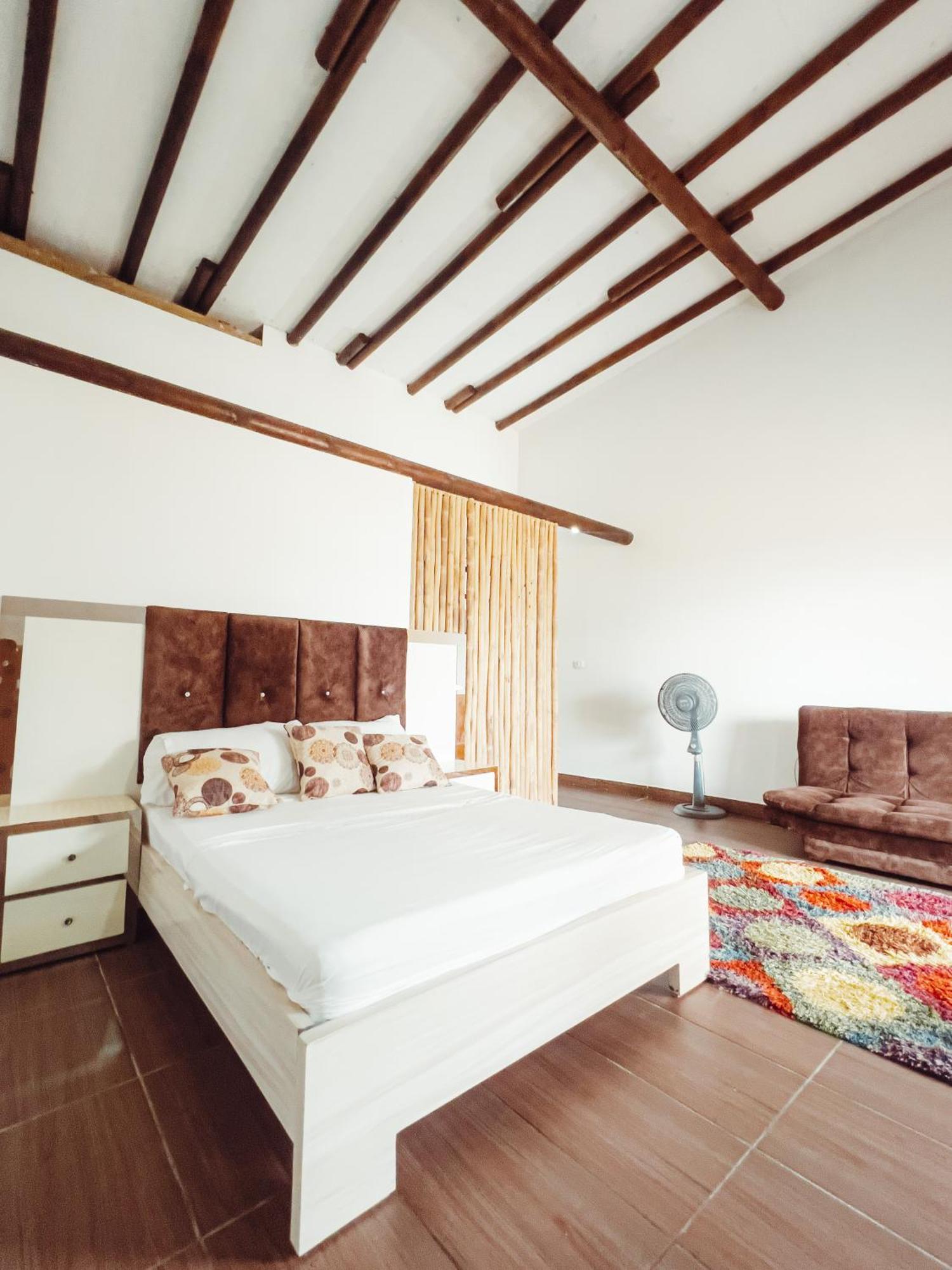 Medusa Hostel Isla Tintipan Tintipan Island Екстериор снимка