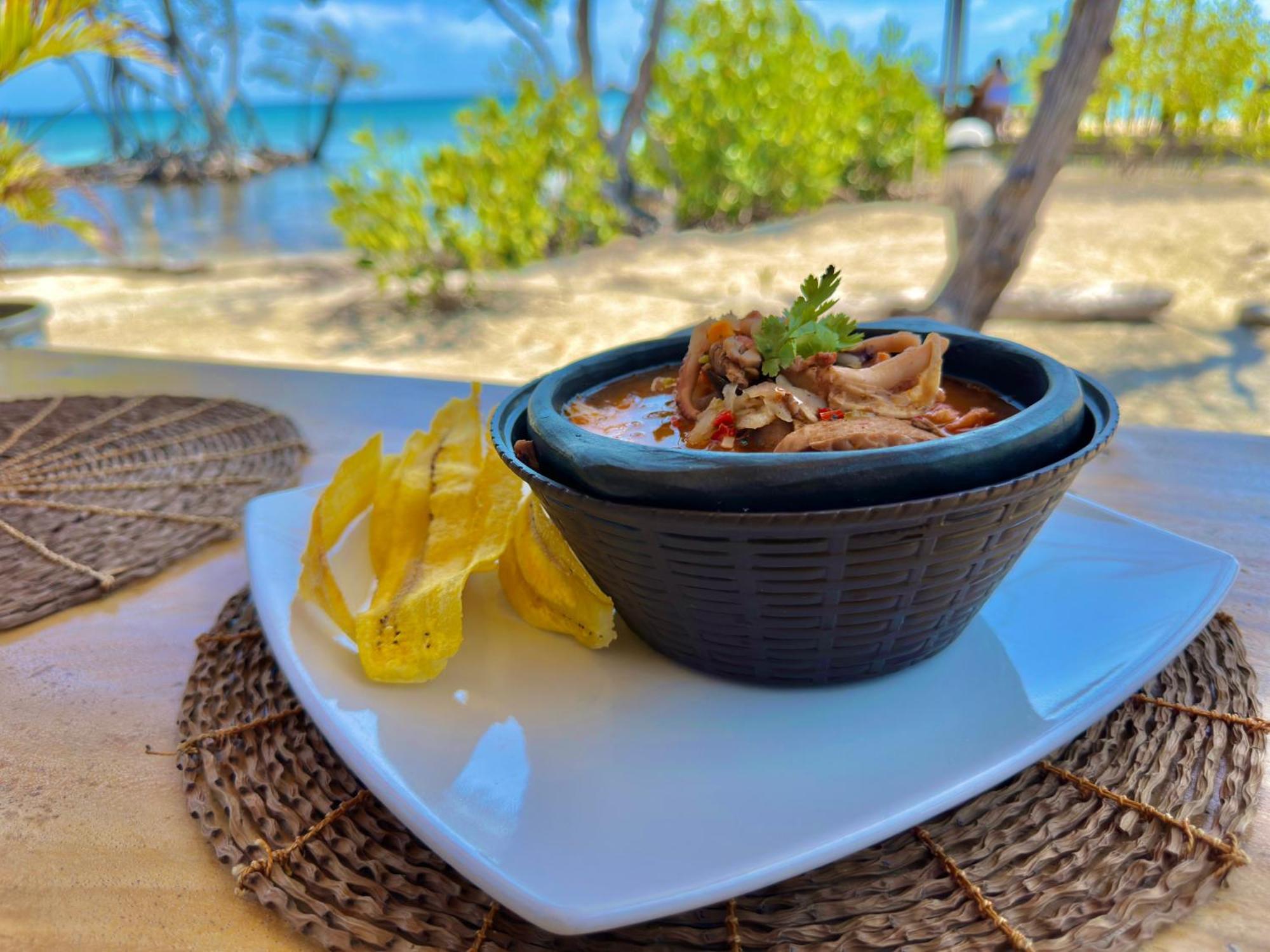 Medusa Hostel Isla Tintipan Tintipan Island Екстериор снимка
