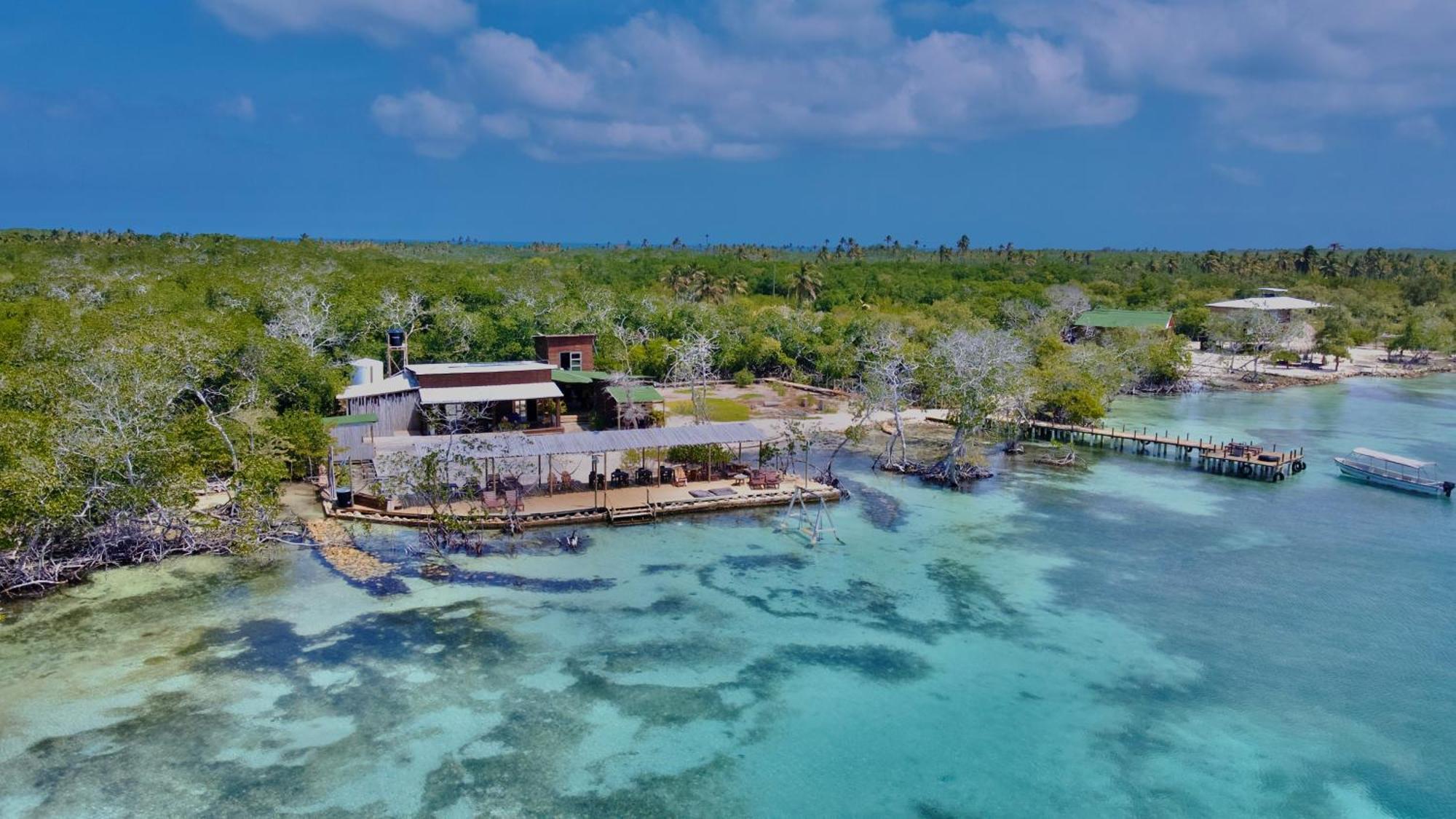 Medusa Hostel Isla Tintipan Tintipan Island Екстериор снимка