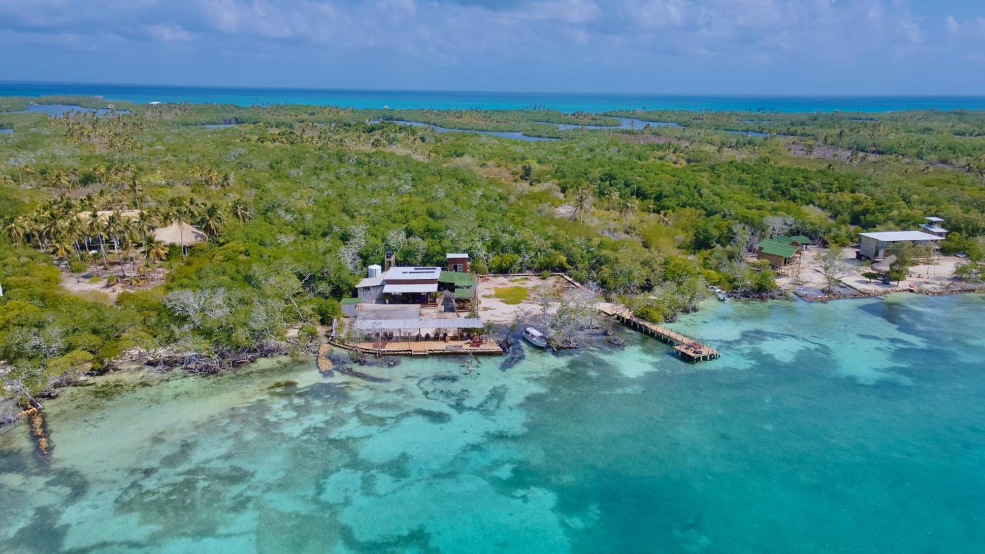 Medusa Hostel Isla Tintipan Tintipan Island Екстериор снимка