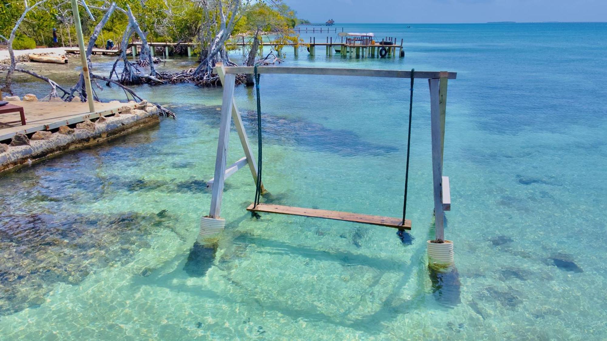 Medusa Hostel Isla Tintipan Tintipan Island Екстериор снимка