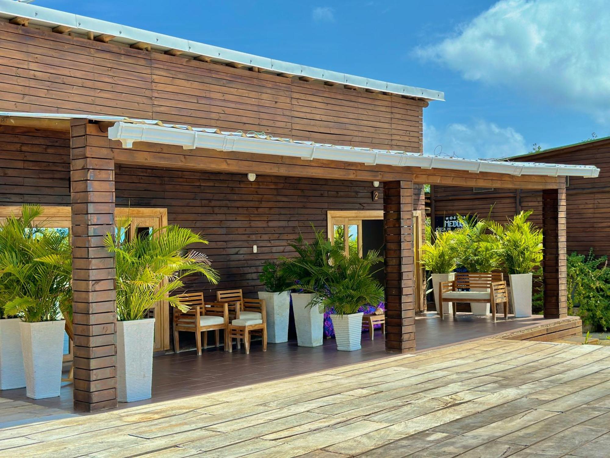 Medusa Hostel Isla Tintipan Tintipan Island Екстериор снимка